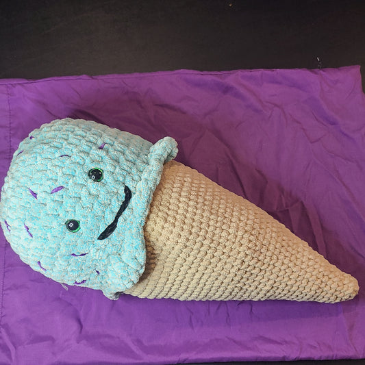 Giant ice cream cone (mint chocolate chip)